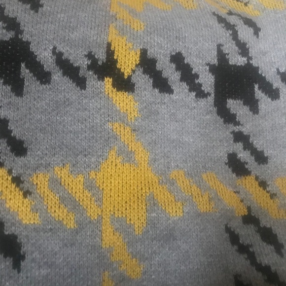 Jamison Gray Mustard Gold Black Sweater, Large - Picture 4 of 5